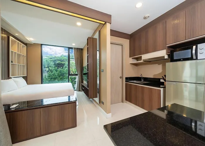 Condo Viva Patong B603, Freedom Beach